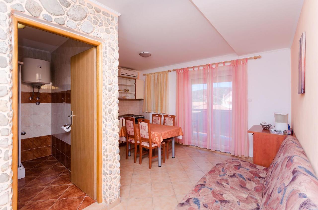 Apartments Rajka ロパール エクステリア 写真