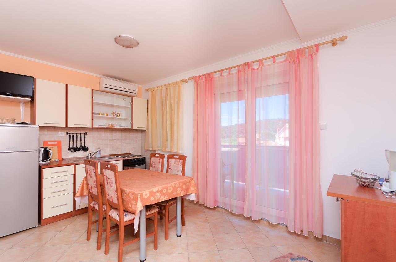 Apartments Rajka ロパール エクステリア 写真