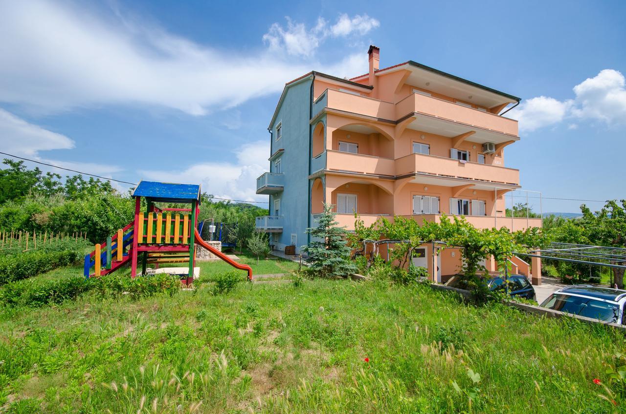 Apartments Rajka ロパール エクステリア 写真